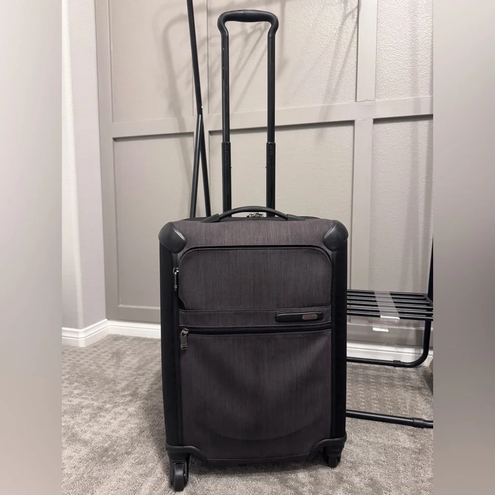Tumi Gen 4.2 Short Trip Expandable 4 Wheel Packing Case Continental
